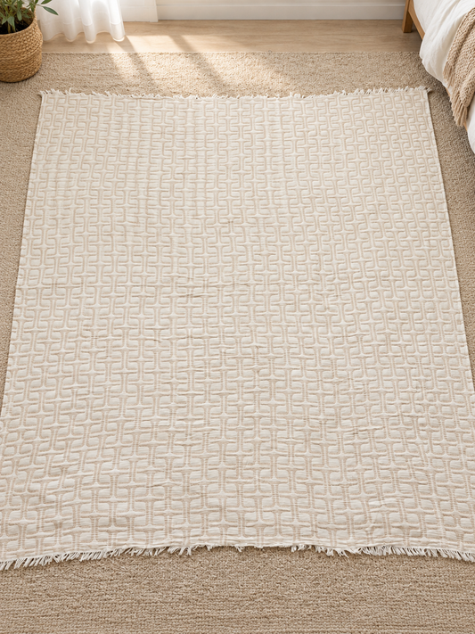 100% Cotton Geometric Quilt Blanket – Ivory & Beige, 90 × 100 cm